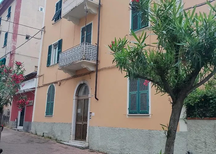 Margherita - Citra 011015-lt-1929 * La Spezia